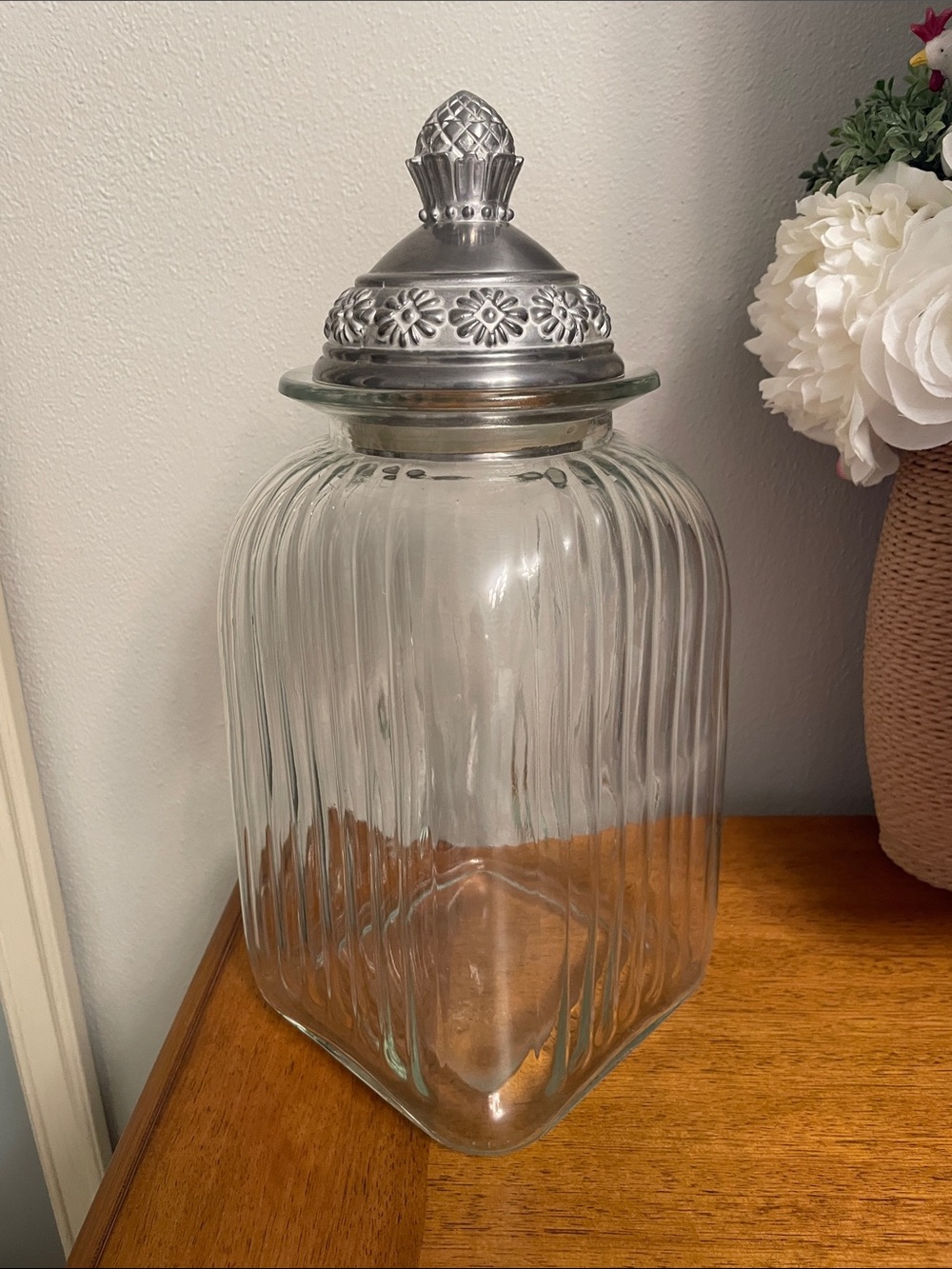 Large Ribbed Clear Glass Apothecary Jar Canister with Decorative Pewter Lid - Picture 5 of 14